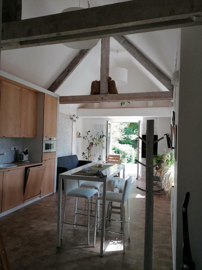 Logement En Campagne Urville-Nacqueville Exterior foto