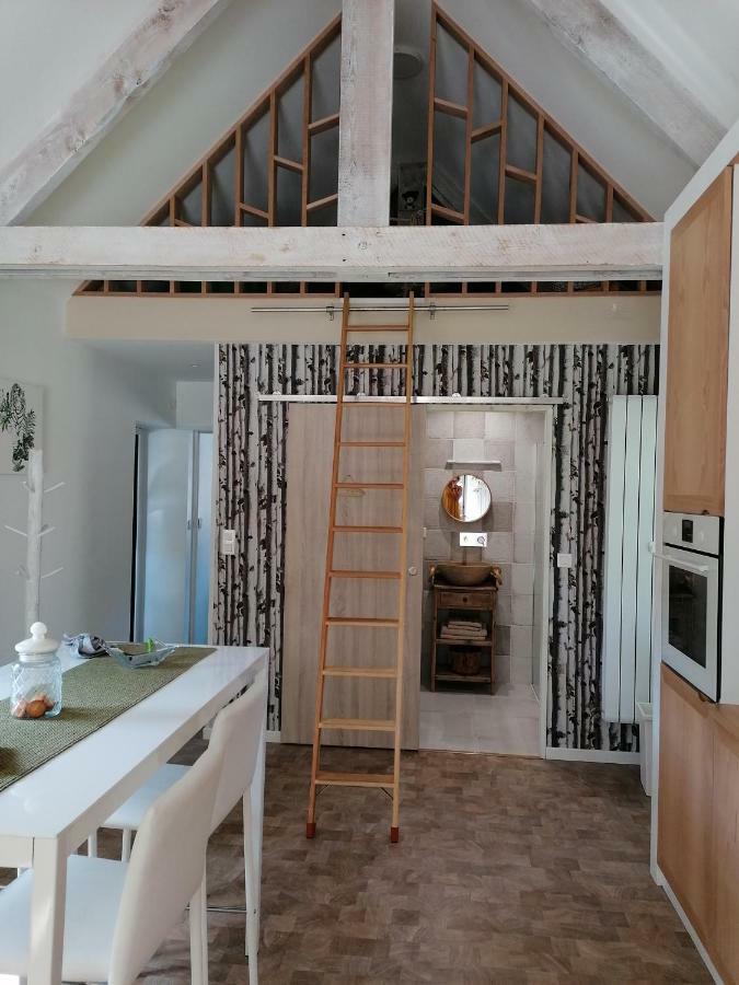 Logement En Campagne Urville-Nacqueville Exterior foto